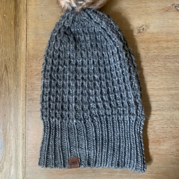 Roots tuque - Picture 6 of 7